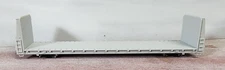 Atlas RTR HO Scale 20 000 382 Gray Undecorated Railroad Tall Bulkhead Flat Car