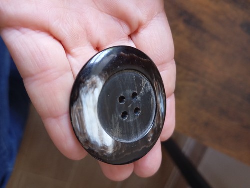 Lot De Mercerie Vintage - Boîte De Boutons Anciens Classés, Environ 900 Grammes - Parfait Pour La Création, La Décoration Ou La Collection