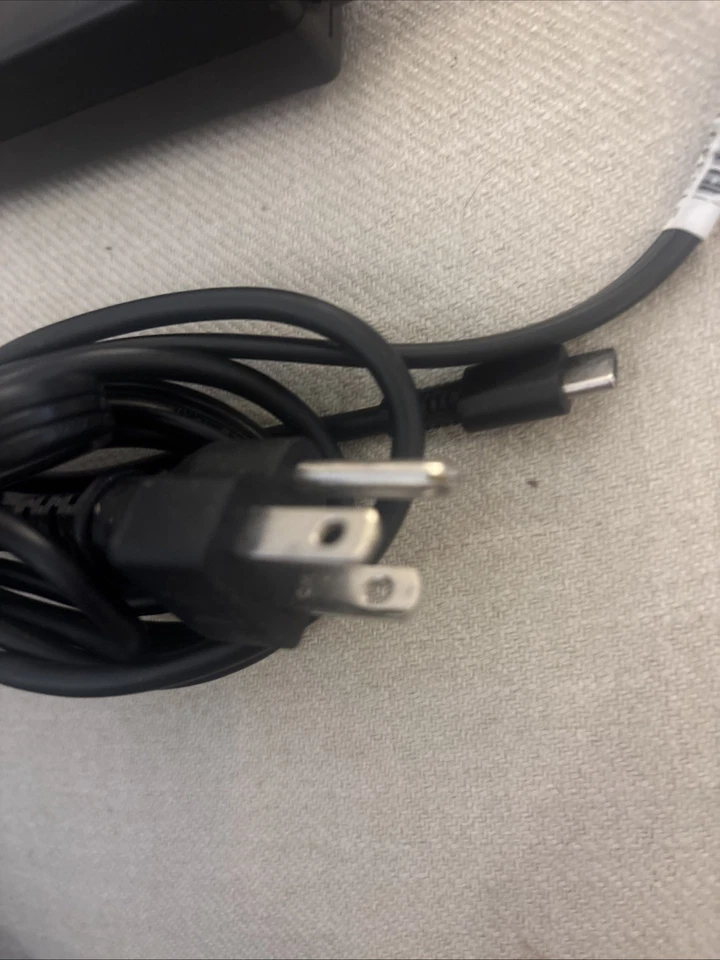 HP 45W USB C Charger Power Adapter - Image 4 of 4
