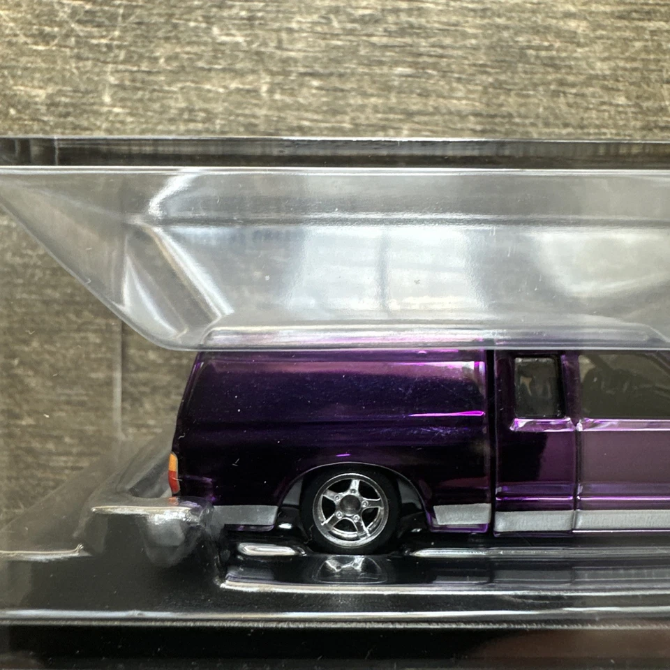 Nissan 720 King Cab 1986 Hot Wheels RLC 2023 Foto 4 de 4