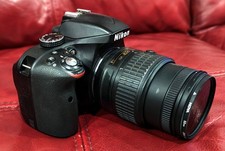 ***NIKON D3300 Digital SLR Camera EXCELLENT CONDITION LIGHT USE