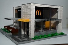 Cheeseburger Fast Food Restaurant Modular City Custom Built Brick Model MOC