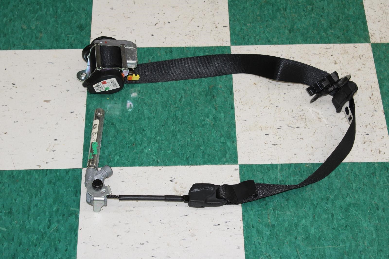 14-19 Ghibli Black Front Passenger Side Right RH Seat Belt Restraint OEM Factory