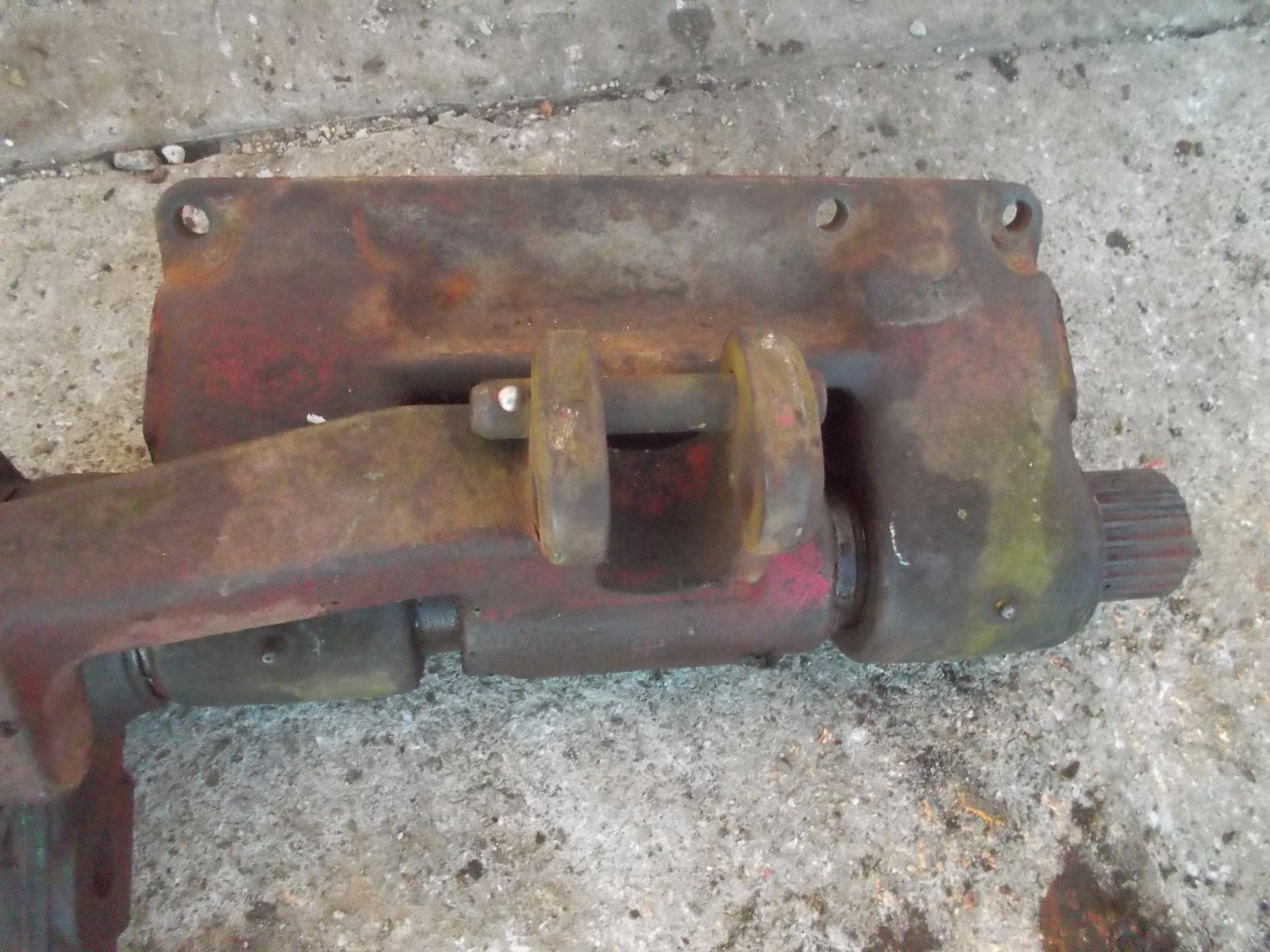 International 300 350 utility tractor IH top link holder 3pt center