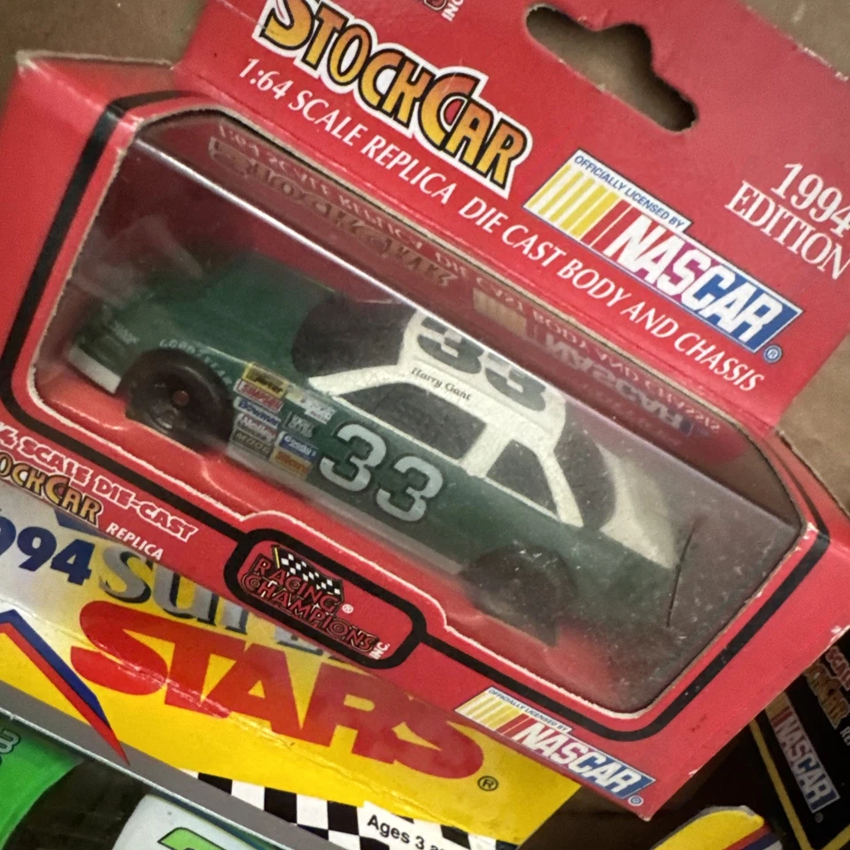 Matchbox 90s Super Stars Series II & Racing champions Assortment - Image 2 of 4