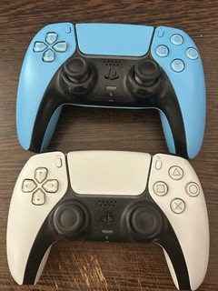 2x PS5 Controller (1x weiß / 1x blau) defekt