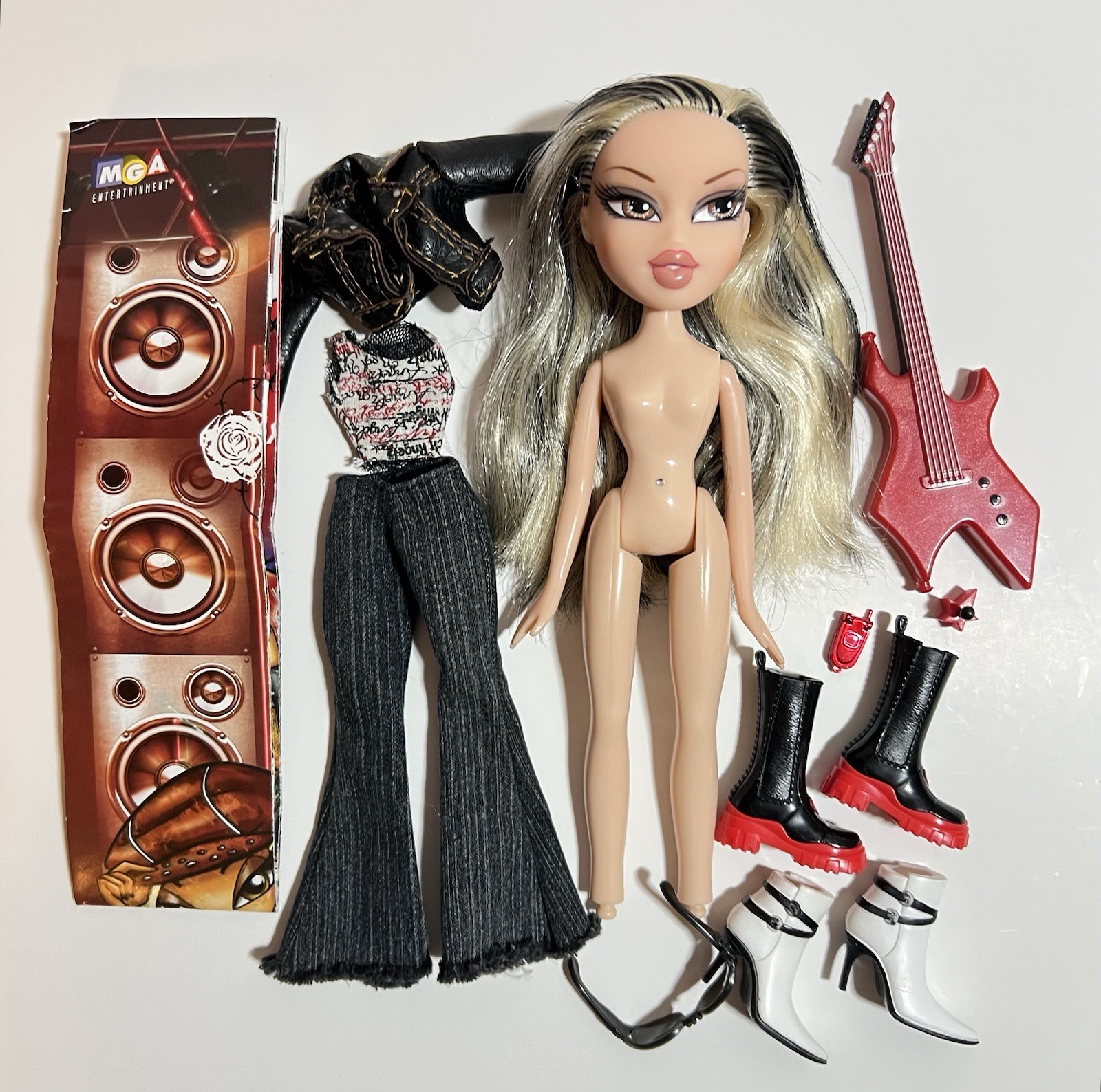 Bratz Rock Angelz Jade Original Doll Outfits Midnight Dance Jeans