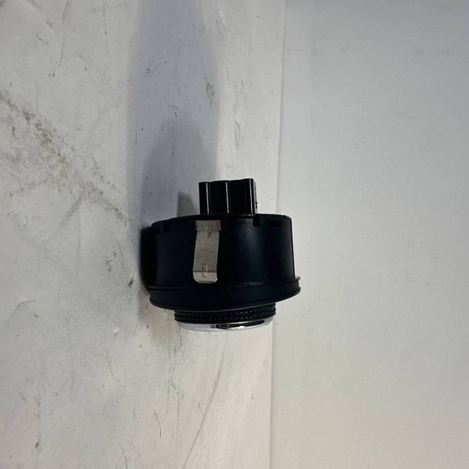 2011-15 Chevy Cruze Headlamp Switch with Fog Lamps New OEM GM 13295227 C4 Foto 2 de 4