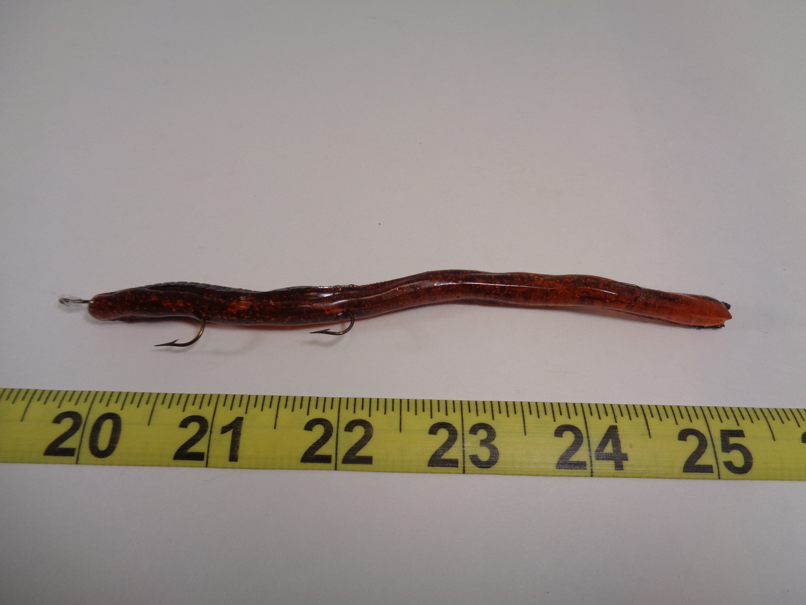 Lot of 5 Vintage Yakima Bait Charleys 6" Fishing Worm Snagless Crawdad Orange GS