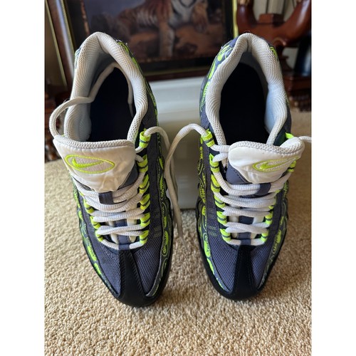 Nike Air Max 95 verde fluo e grigio sneakers scarpe da ginnastica giovani taglia 6,5 anni - Foto 3 di 10