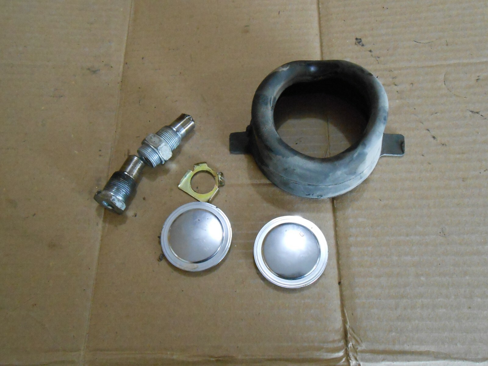 Yamaha Virago 750 XV750 XV 750 1996 96 swing arm mounts bolts pins