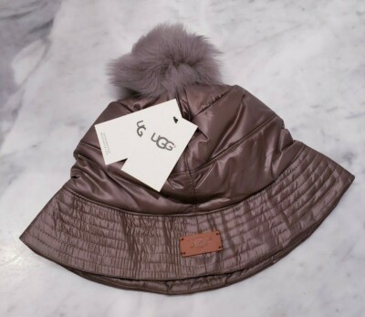UGG Black Bucket‎ Hat with Pom Pom UGG Womens Uggfluff Scalloped Hat Black One-Size at Amazon  main image 4