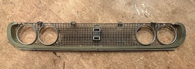 Used 1970 1971 Toyota Corona RT80 RT 80 Front Grille Grill Assembly 70 71 OEM