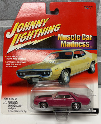 Johnny Lightning Muscle Car Madness  71 Plymouth Road Runner 1:64 Pink W/Black