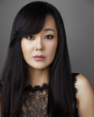 SEXY YUNJIN KIM 8x10 PHOTO *