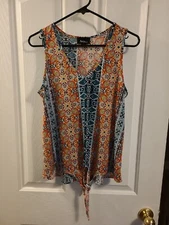 Amy Wear Sleeveless Top Women's Sz M-Multi Color Geo Print With Front Tie Knot 