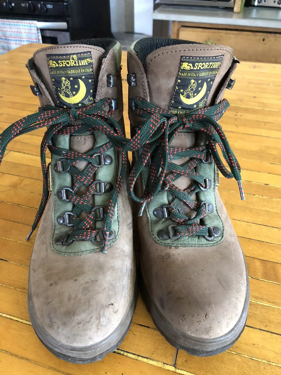 Vintage LA SPORTIVA hiking Boots Sz. 42/men’s 9/woman’s 11.5 GORETEX