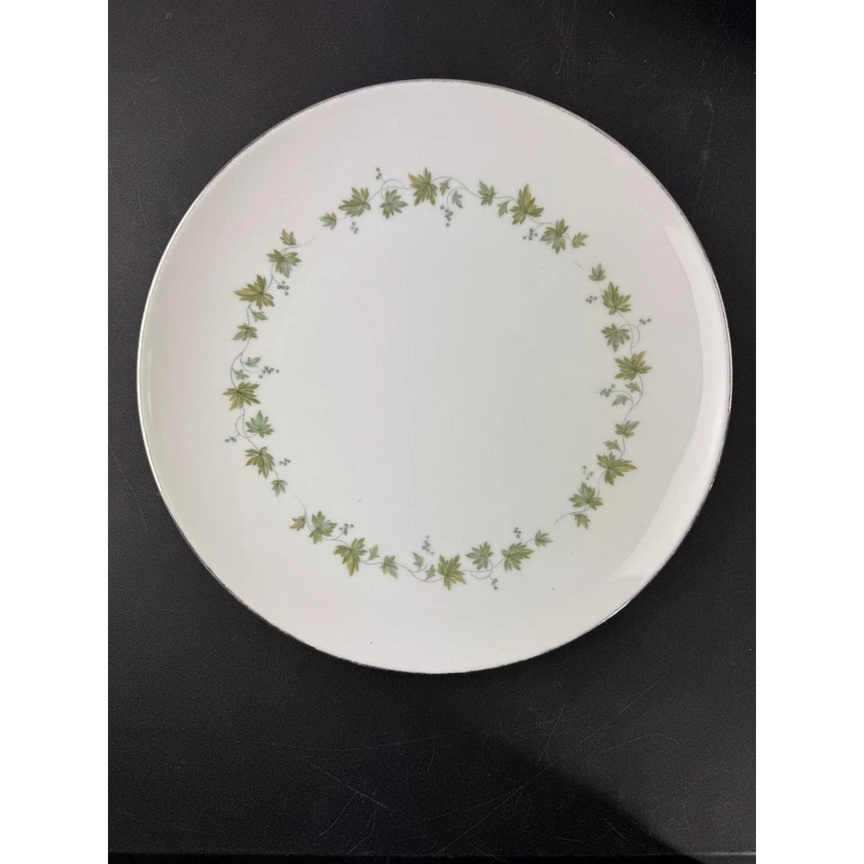 Juego de 6 platos de cena Noritake Lexington de 10,5 pulgadas con borde plateado floral de vid verde Foto 2 de 4