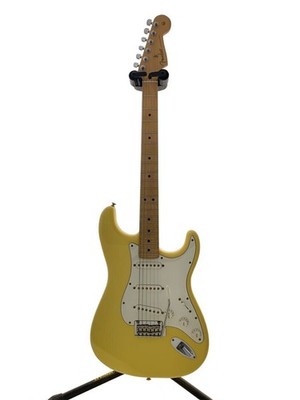 Fender PLAYER STRAT 2020 Electric Guitar, Stratocaster Type, Yellow, SSS #QY2D2D