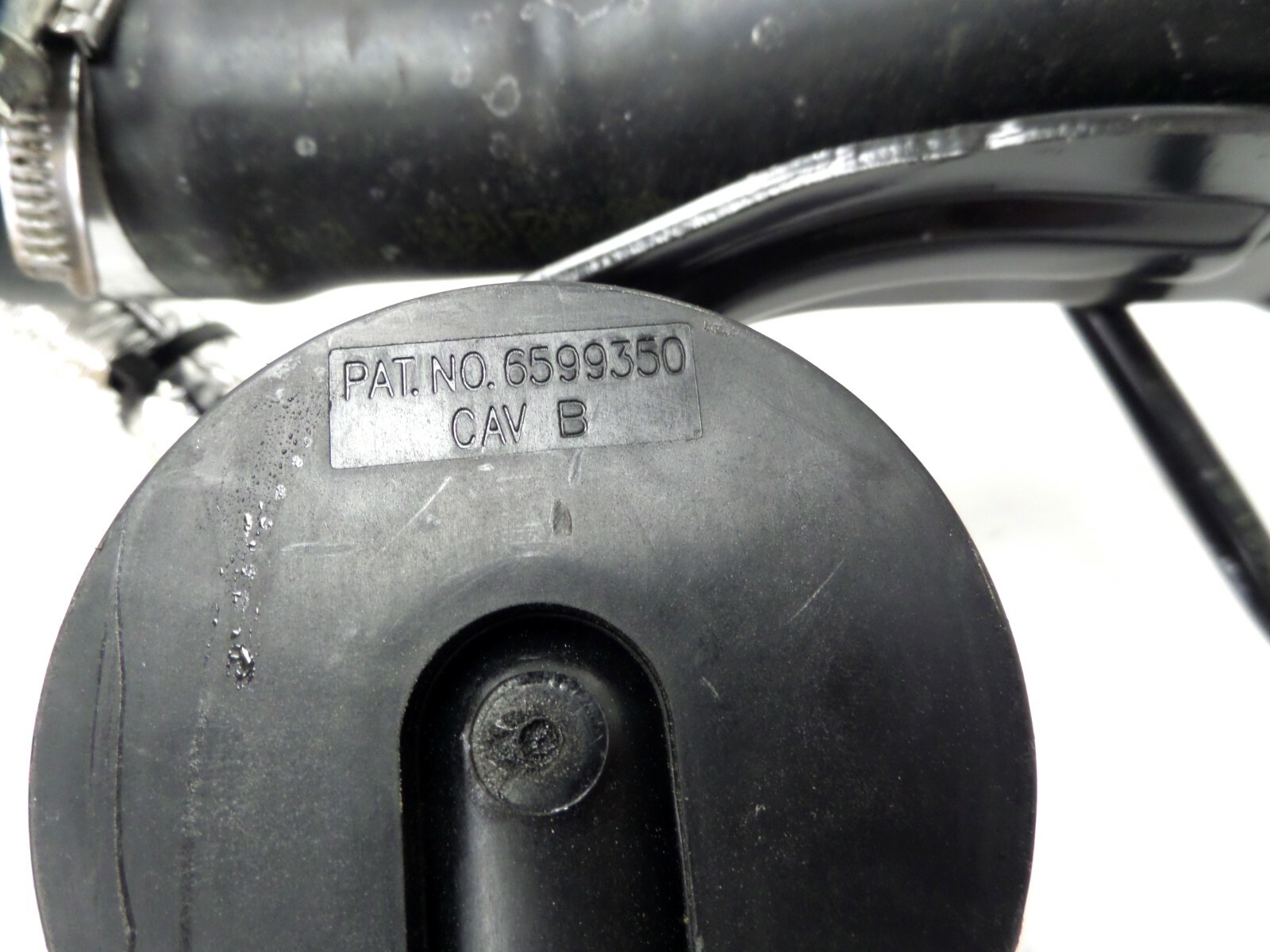 85117972 Fuel Tank Filler Hose with Emission Vent Solenoid Escalade Tahoe Yukon