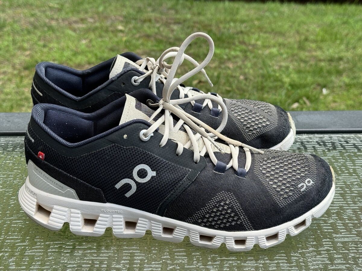 On Running Cloud X Women's Size 8.5 Athletic Running Shoes On Running Cloud X Women's Size 8.5 Athletic Running Shoes