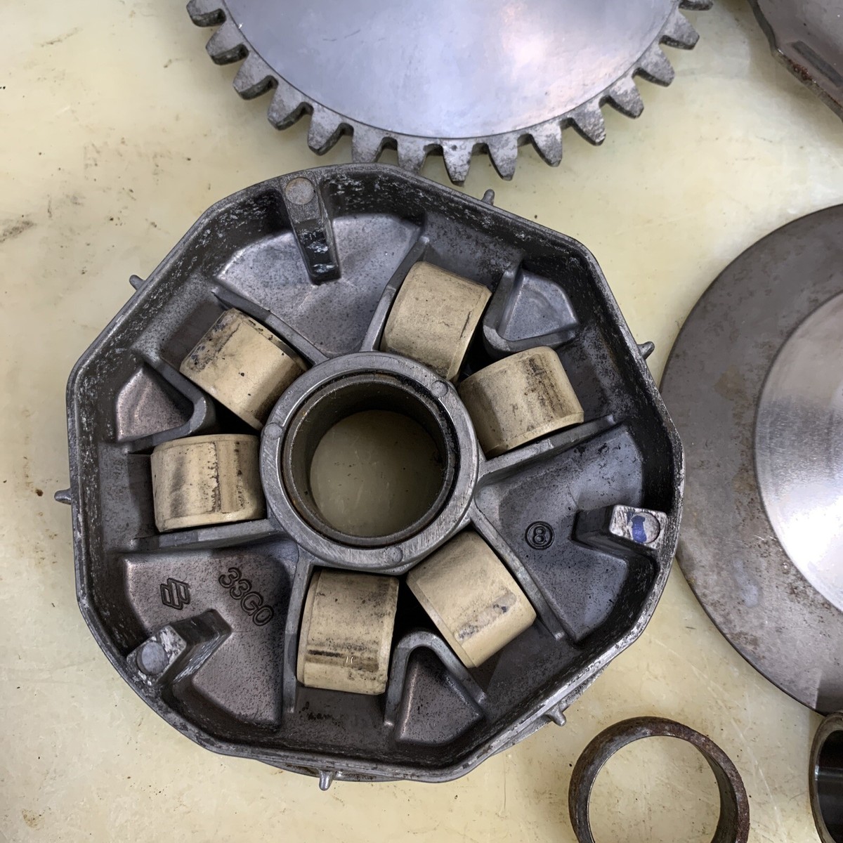 2009 Suzuki ATV LT-Z90 ATV Primary drive clutch Assembly￼ 21120