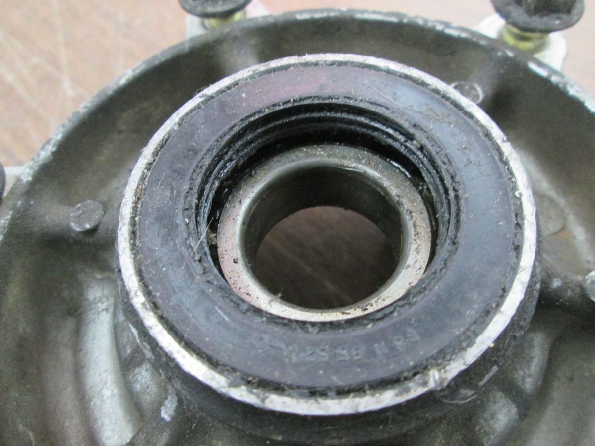 Kawasaki OEM 1111 Rear Wheel Coupling Hub 90-93 ZX600 91-93 ZR750