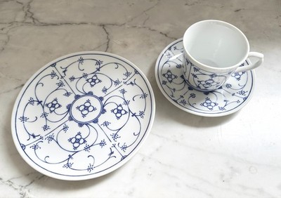 Form Marienbad Ingres Weiss Gedeck 3- teilig Indisch Blau Strohblume