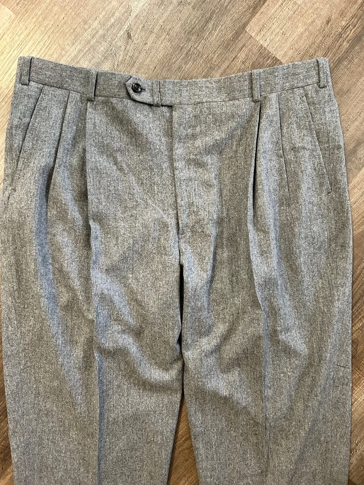 Oxxford Clothes Burnham gray wool flannel pleated trousers pants 42R 42 28 - Image 2 of 4