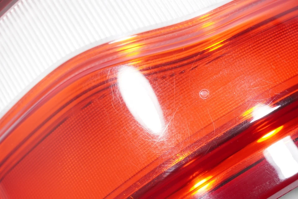 20-23 RAM 2500 3500 RH LUZ TRASERA LADO PASAJERO DERECHO PUNTO CIEGO SIN MÓDULO Foto 3 de 4