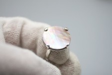 Size 8 vintage sterling silver 925 handmade ring with mother of pearl