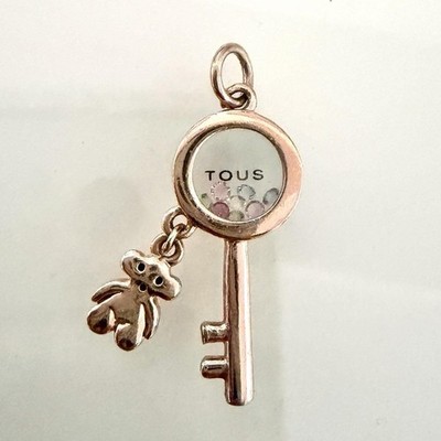 Vintage TOUS Rosegold Plissee Schwebendes Medaillon Schlüssel Anhänger mit Teddybär