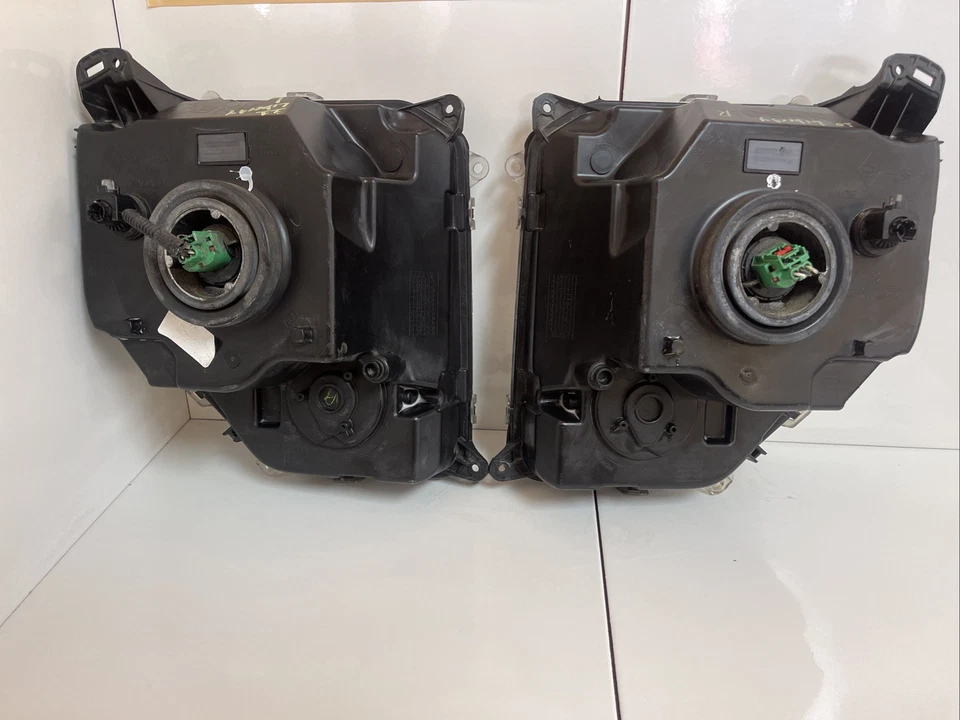 Conjunto de faros delanteros con luz antiniebla lateral derecho y derecho para Jeep Liberty 2008-2012 Foto 4 de 4