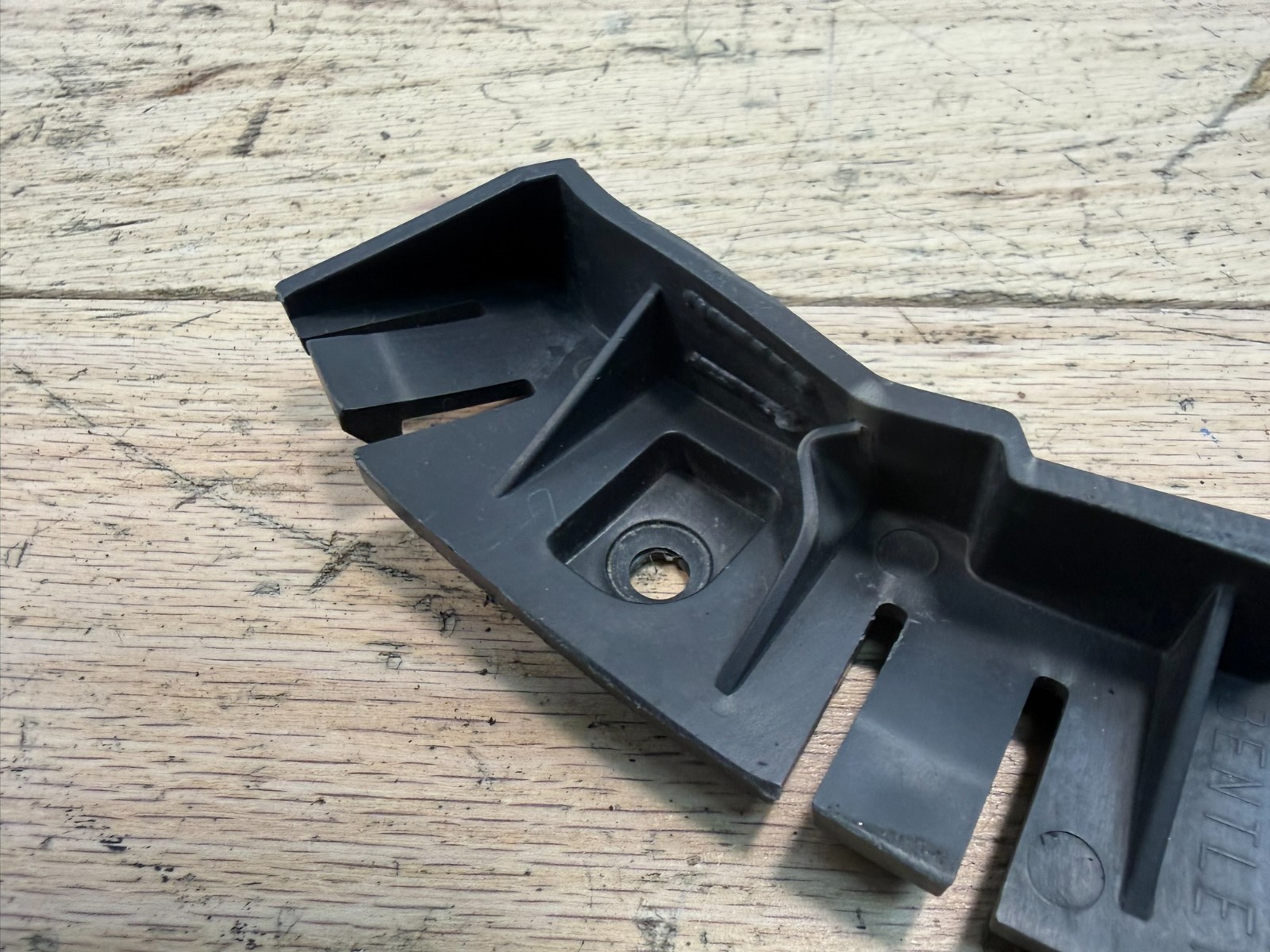 2013 BENTLEY CONTINENTAL GT FRONT RIGHT BUMPER BRACKET OEM 3W3807184A