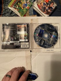 SEGA Dreamcast Console Lot, 2 Controllers, extension cords, VMU, 5 Games