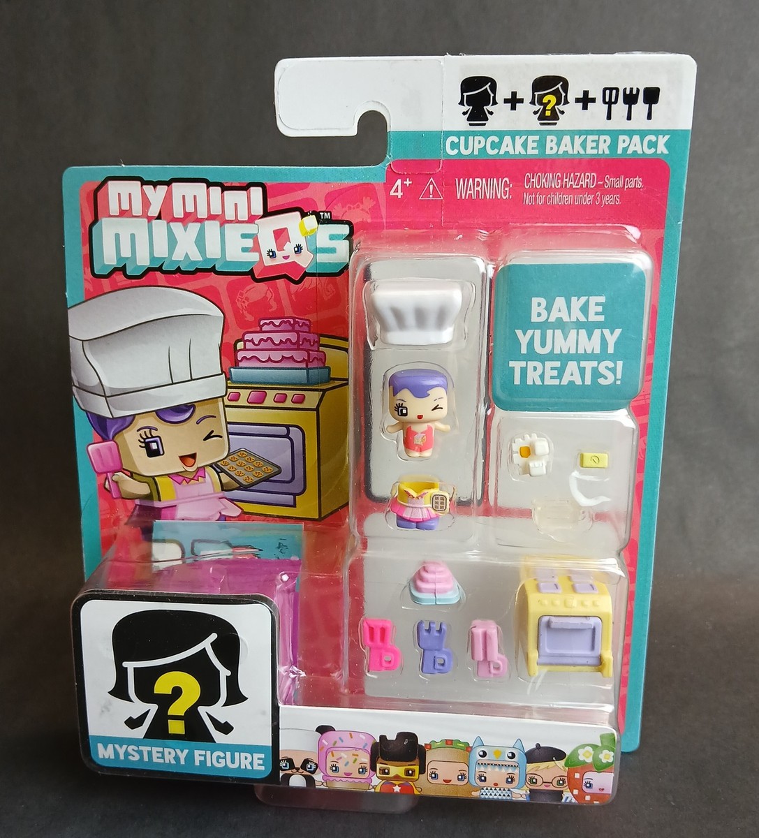 My Mini MixieQ's Cupcake Baker Pack Mystery Figure Playset Stove