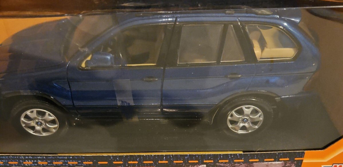 ミニカー BMW X5 1/18 1:18 2019 BMW X5 BMW G05 SUV diecast alloy simulation model
