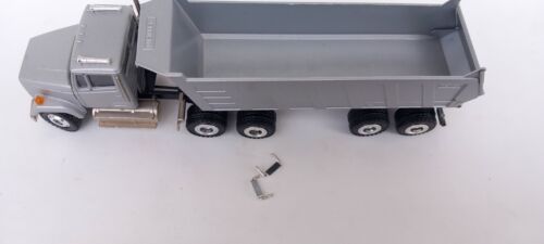1/50 (1/48) o scale Conrad 3826 Freightliner with dump trailer truck - Picture 2 of 12