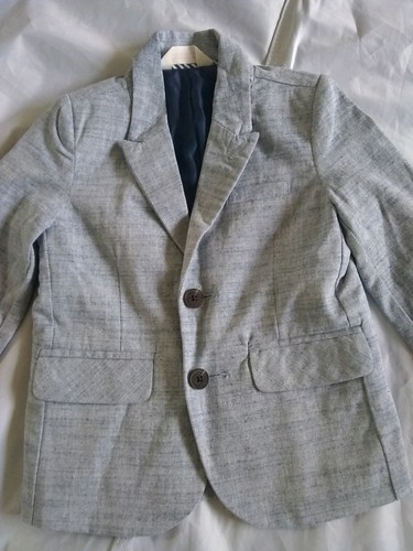 Cat & Jack Boy's Chest Pocket Two Button Closure Gray Grey Suit Coat Size 5 - Picture 3 of 12