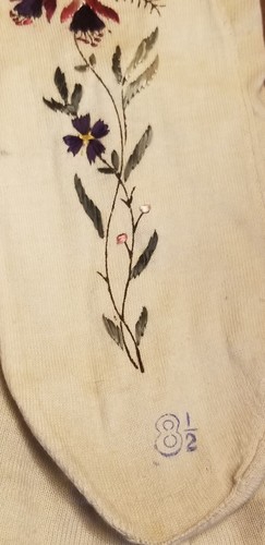 ANTIQUE VICTORIAN EMBROIDERED LADIES STOCKINGS floral WILDFLOWERS EMBROIDERY - Picture 4 of 7