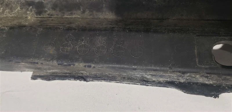 Panel basculante izquierdo negro moldeado rasguño menor OEM 2009 Subaru Tribeca AWD 4 puertas Foto 2 de 4