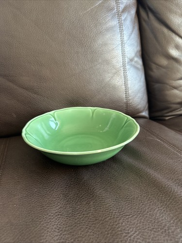 Vintage 1930's Green Petalware Round 9 In Serving Bowl by Mt Clemens Pottery Co