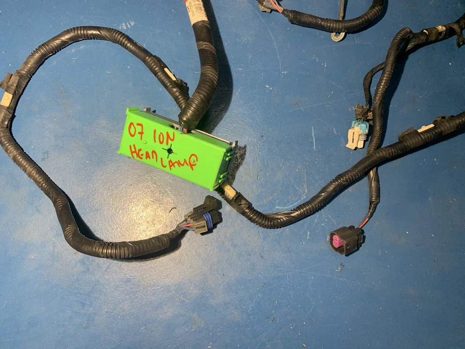 Arnés de cableado de lámpara delantera Saturn Ion 2007 sin luces antiniebla 15147720A-AA Foto 2 de 4