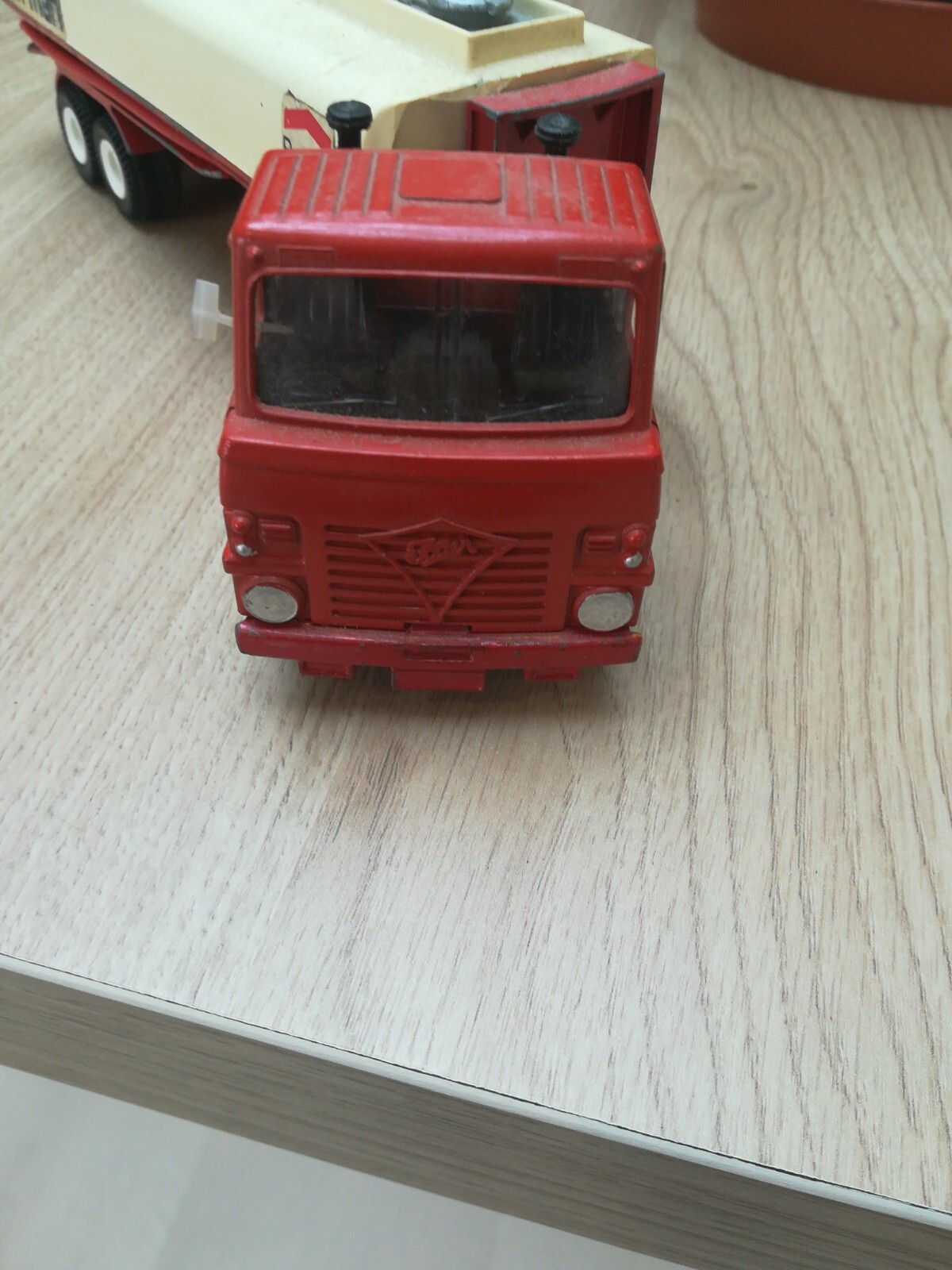 Bild 2 von 6