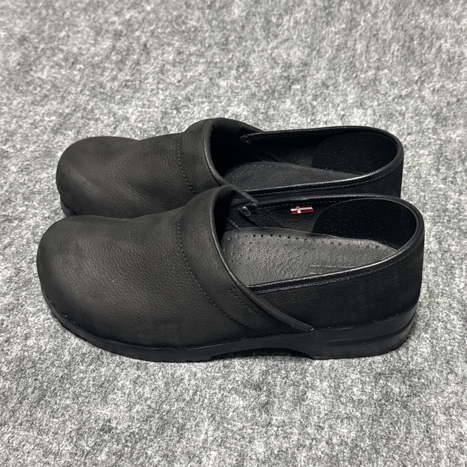 Sanita Womens Black Leather Print Clogs Shoes Size EU 42 US 11