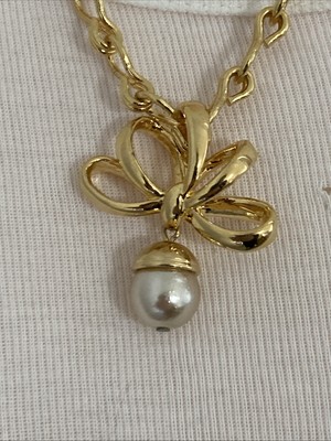 Nolan Miller Necklace Signed Faux Pearl 19  Estate Jewelry Very Nice
