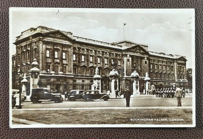 Postkarte um 1930: Buckingham Palace, London - Die Wachablösung