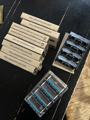 DOLLAR SHAVE CLUB RAZORS  6 BLADE  40 Ct   Cartridges Packs Replacement Save $$$