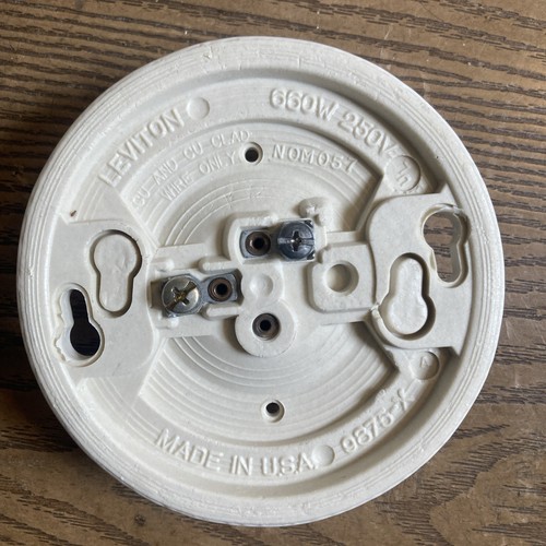 Leviton 000-9875 Keyless Porcelain Lampholder Light Socket 660W 250V - Picture 2 of 6