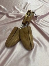 Woodlore Cedar Shoe Trees Adjustable Split Toe Shoe Shapers Men  s